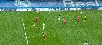 1631482043413059010.gif 【西甲】本泽马3球1助 新援首球 皇马2度落后5比2胜