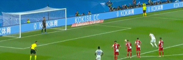 1631481929021062661.gif 【西甲】本泽马3球1助 新援首球 皇马2度落后5比2胜