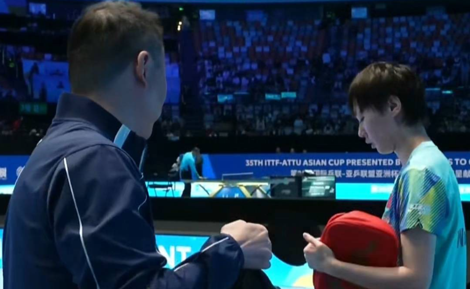 体彩-11分钟速胜!王曼昱横扫穆罕默德,锁小组第一晋级淘汰赛!