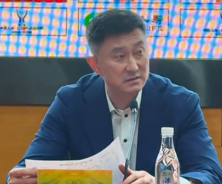 输上海发布会！赞赛区展高情商，回应外援调整需等待麦考尔复出！