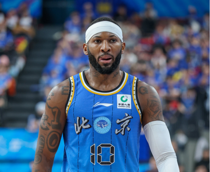 彩票-锁定季后赛！北京狂轰22-0逆转同曦 陈盈骏26+10郭昊文30分